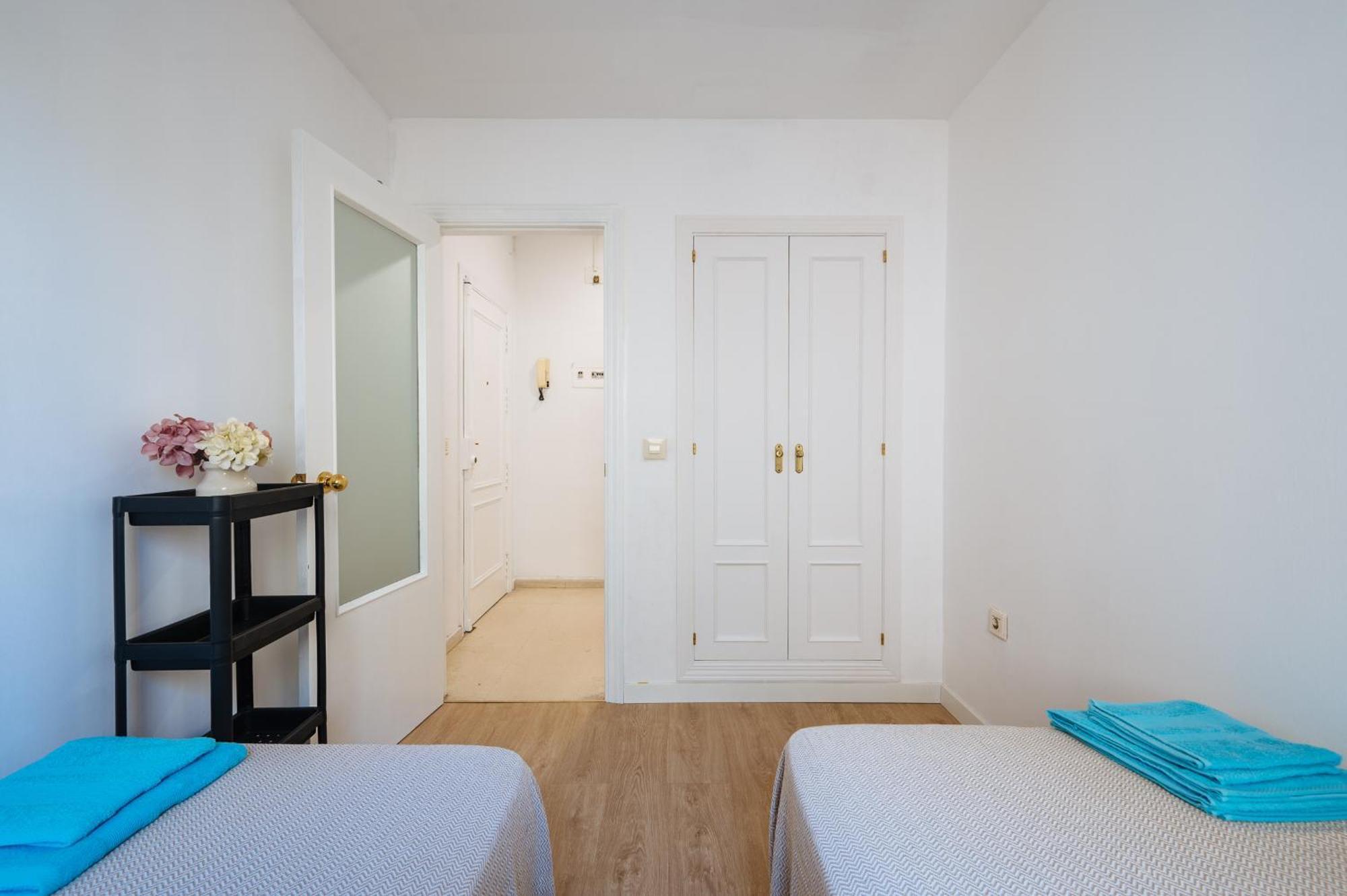 Piso Familiar Virgen Del Rocio Apartment Seville Exterior photo