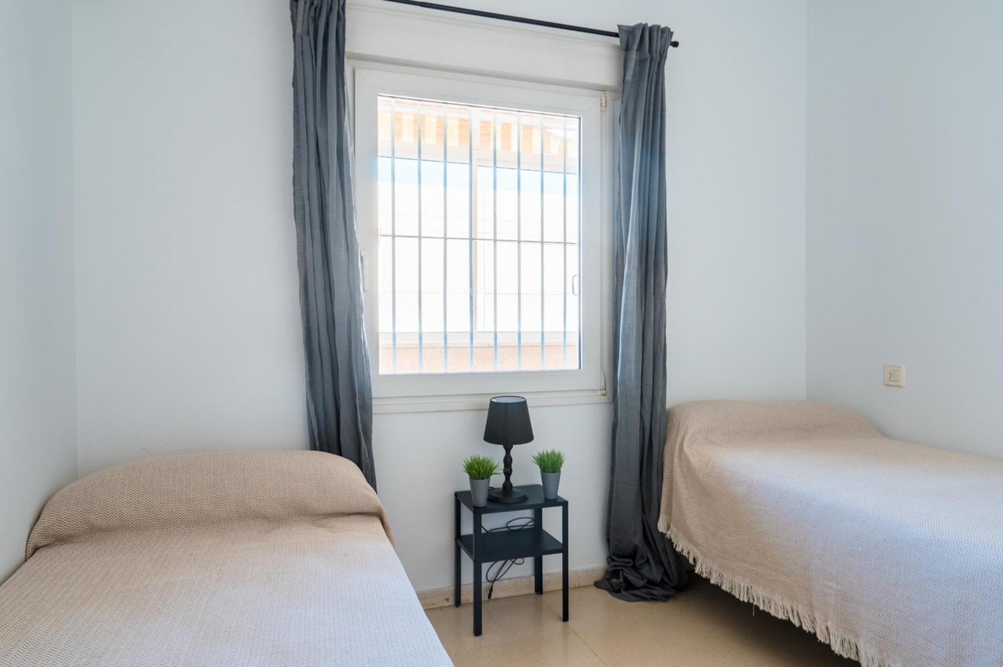 Piso Familiar Virgen Del Rocio Apartment Seville Exterior photo